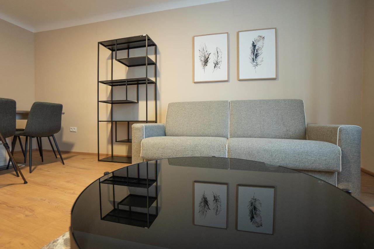A 2-Bedroom Apartment With A King-Size Bed And A Balcony Is Located Just A 15-Minute Walk From Stephansplatz. 维也纳 外观 照片