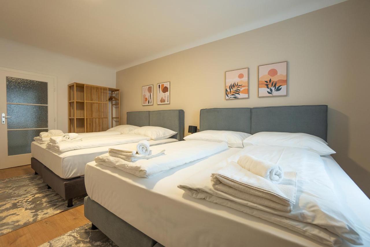 A 2-Bedroom Apartment With A King-Size Bed And A Balcony Is Located Just A 15-Minute Walk From Stephansplatz. 维也纳 外观 照片