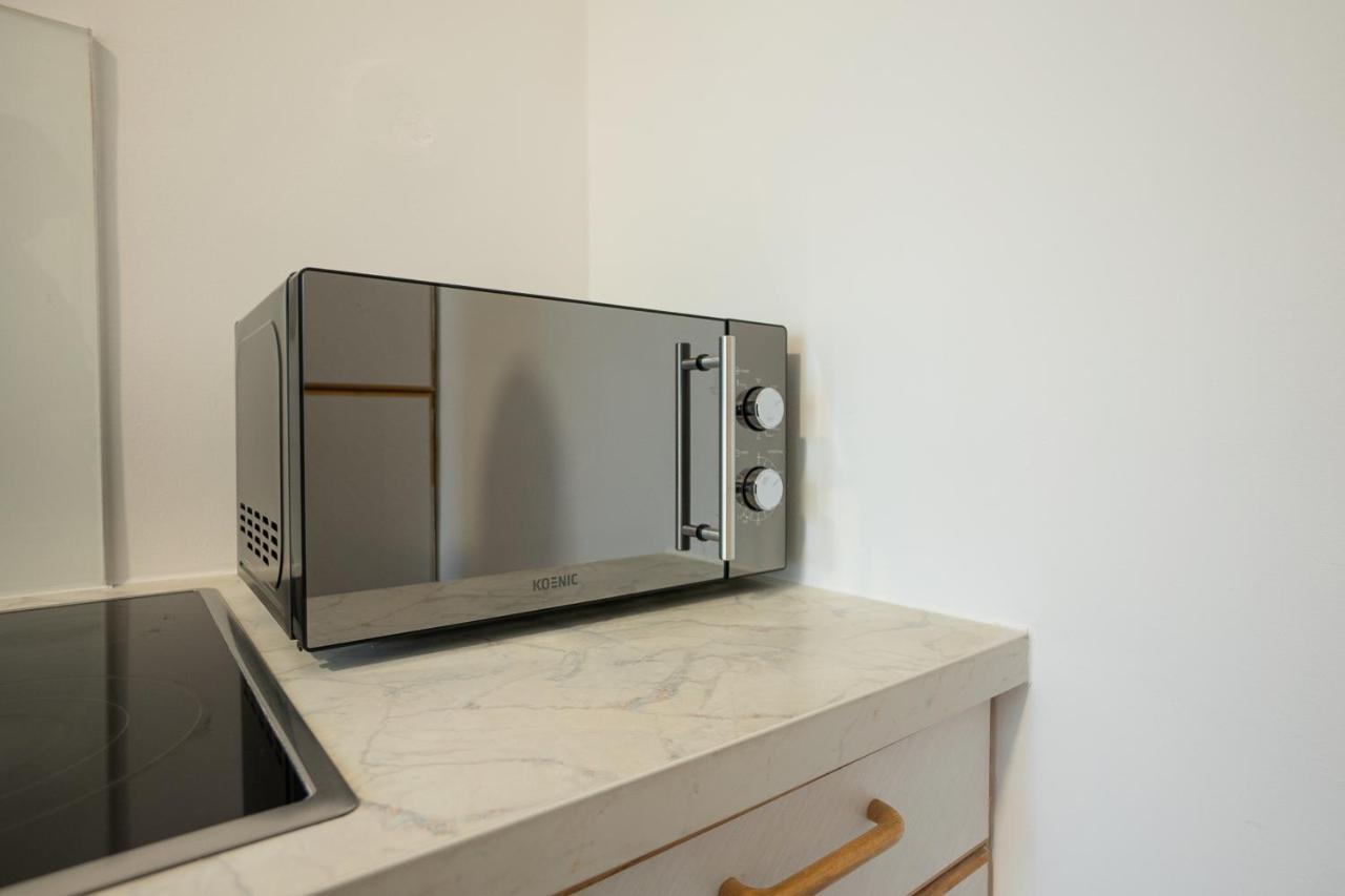 A 2-Bedroom Apartment With A King-Size Bed And A Balcony Is Located Just A 15-Minute Walk From Stephansplatz. 维也纳 外观 照片