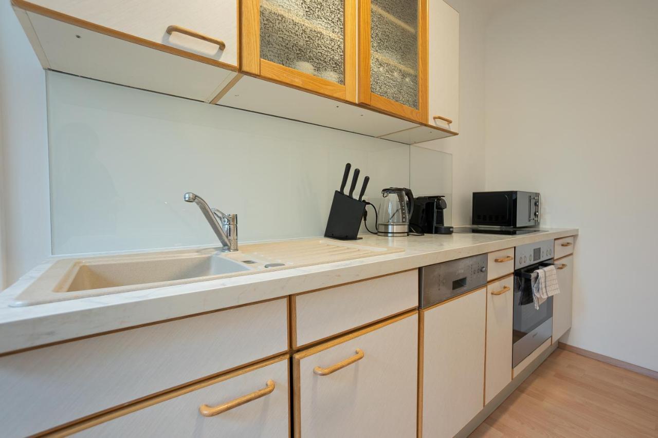 A 2-Bedroom Apartment With A King-Size Bed And A Balcony Is Located Just A 15-Minute Walk From Stephansplatz. 维也纳 外观 照片